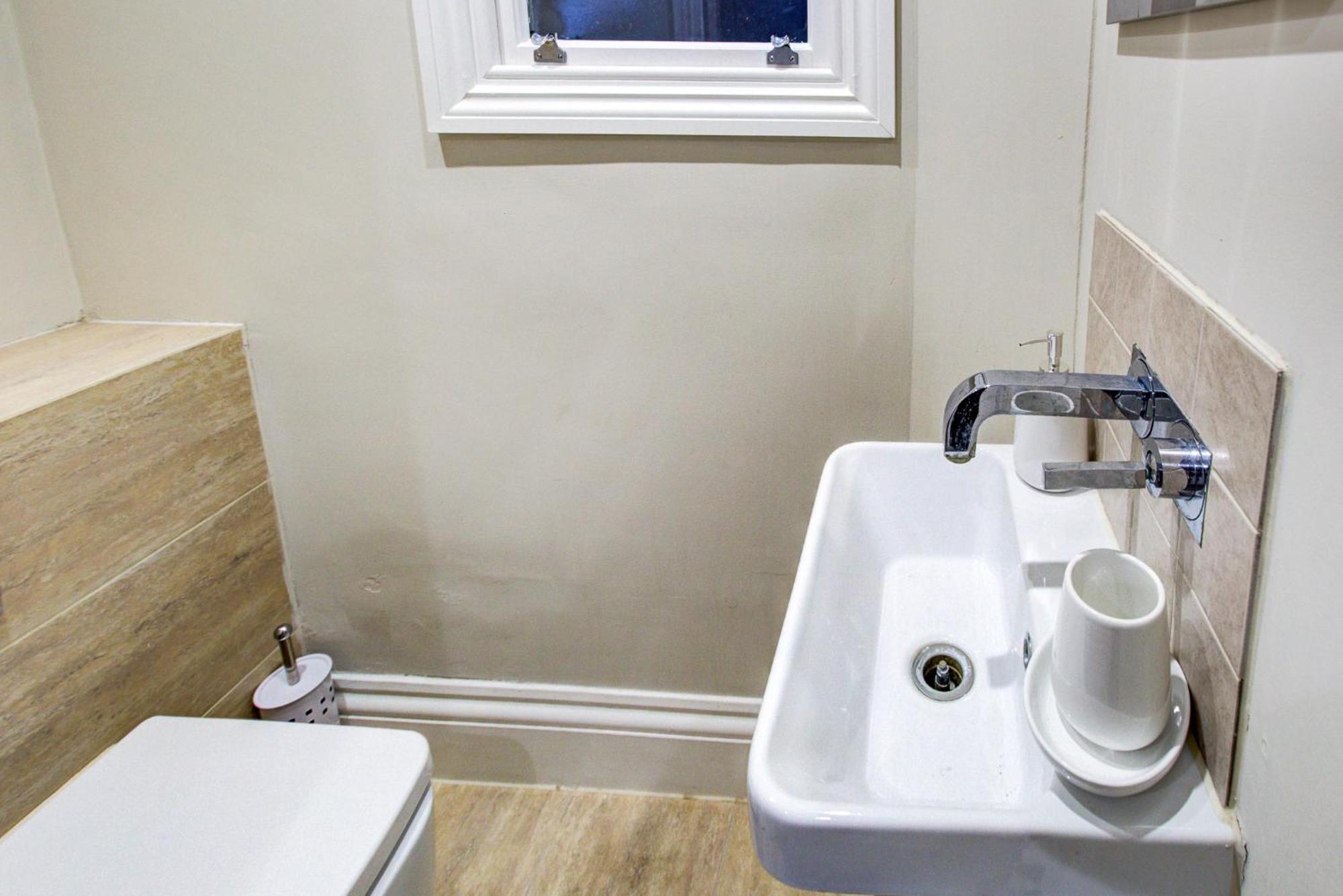 Hybrid Resi - London, Battersea Near Power Station *
