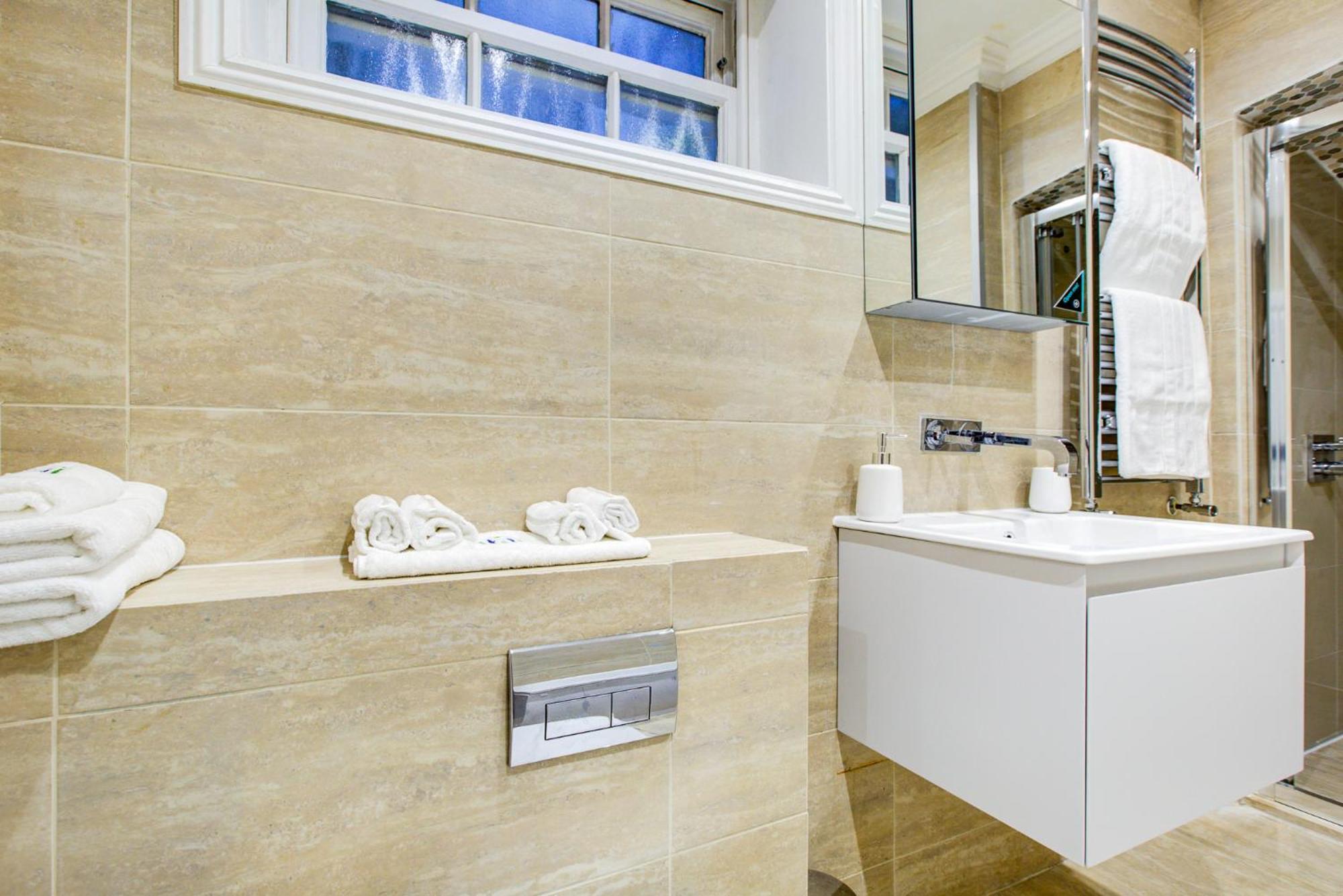 Apartment Hybrid Resi - London, Battersea Near Power Station