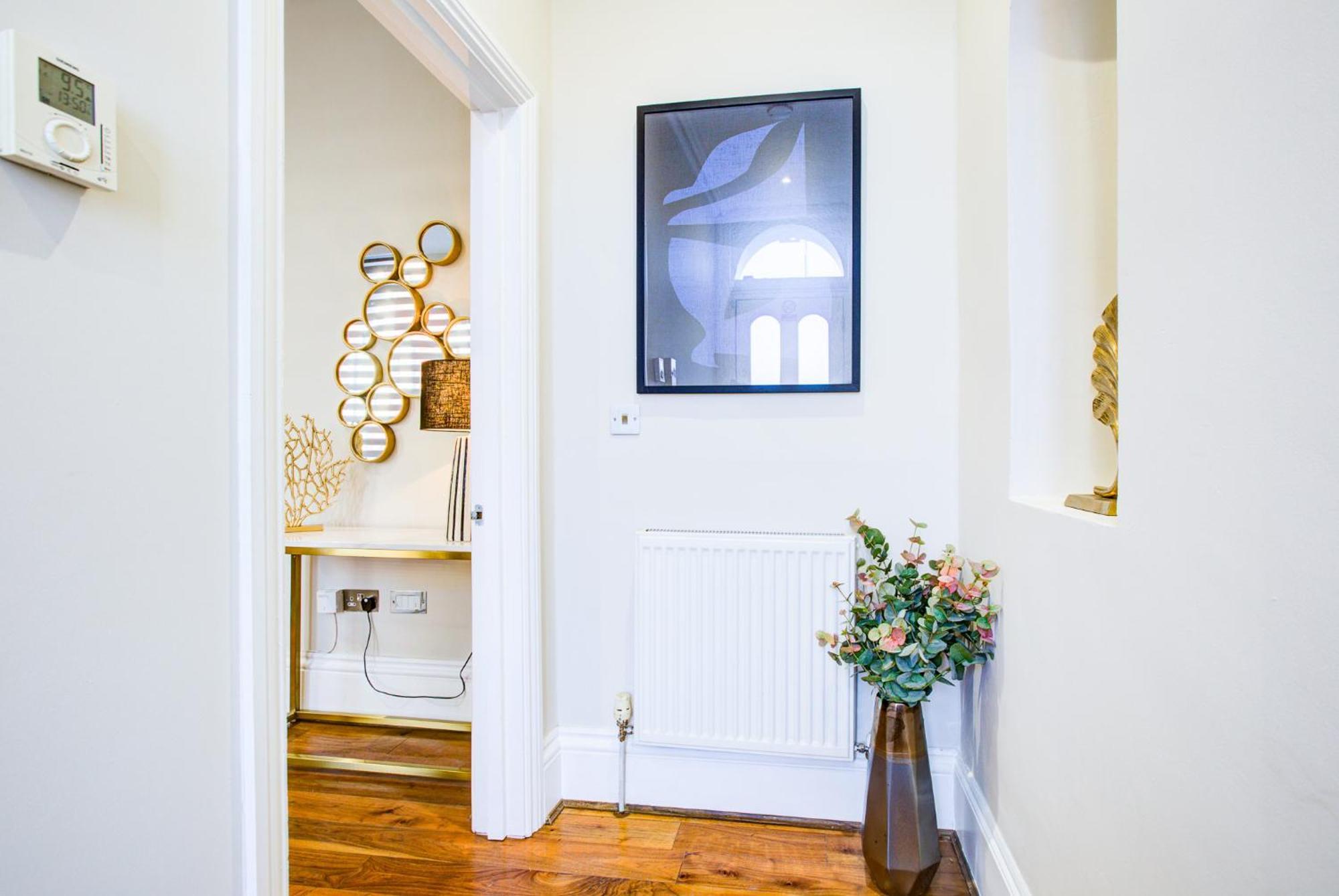 Apartment Hybrid Resi - London, Battersea Near Power Station