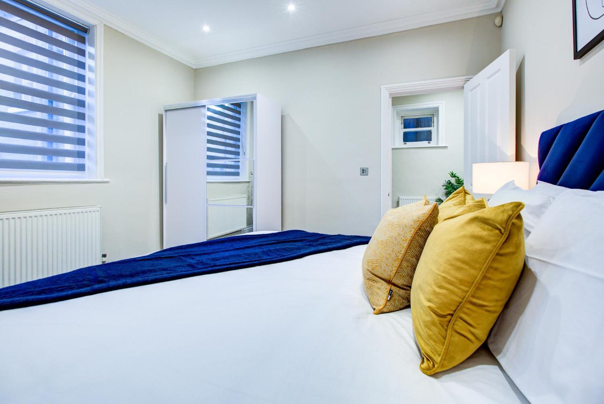 Apartment Hybrid Resi - London, Battersea Near Power Station *
