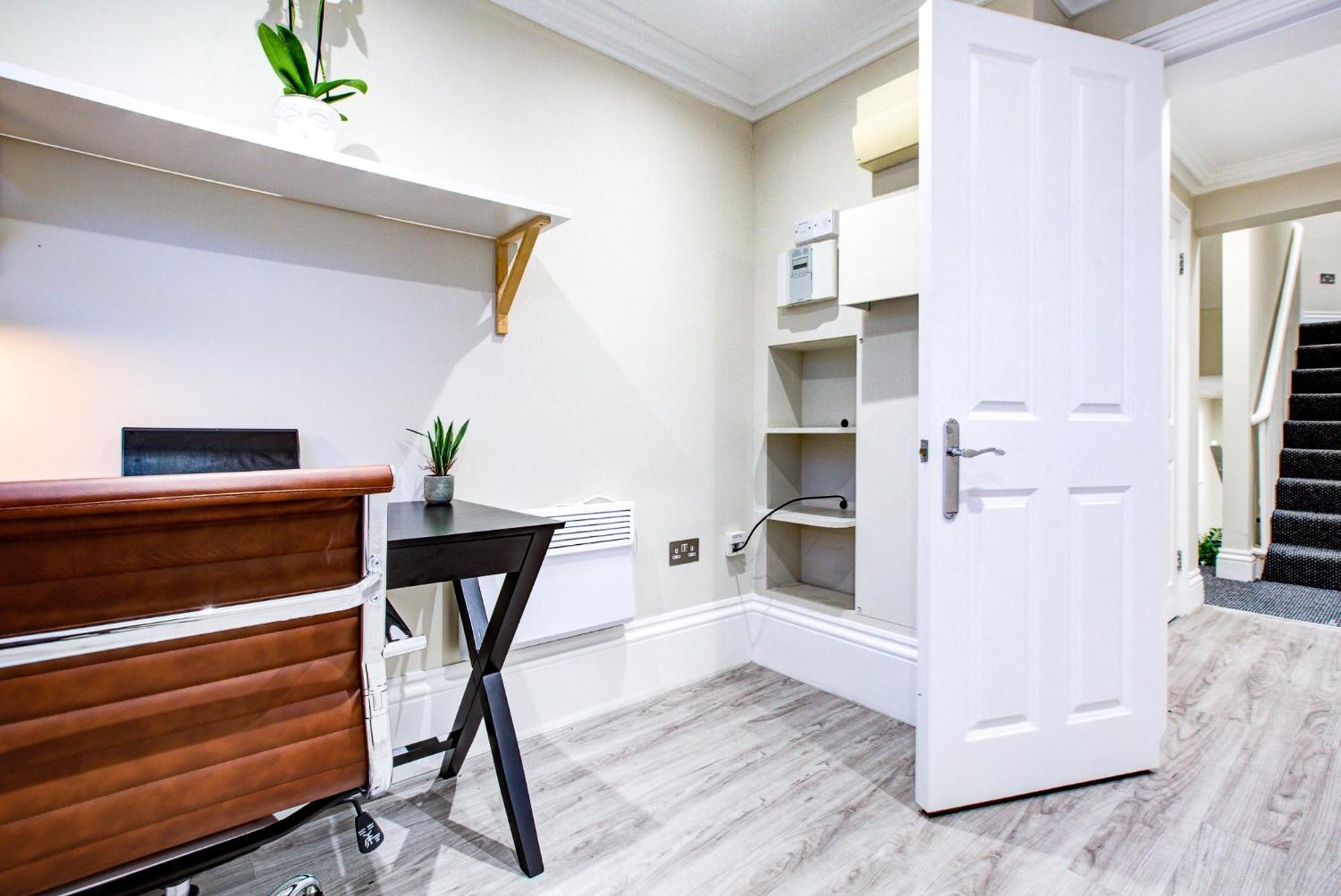 Apartment Hybrid Resi - London, Battersea Near Power Station London